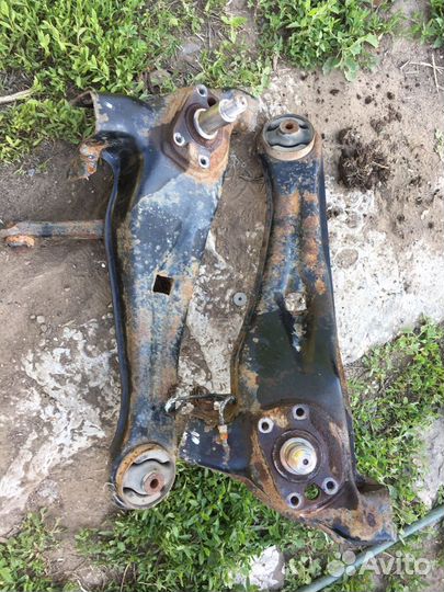 Рычаг задний lancer 9