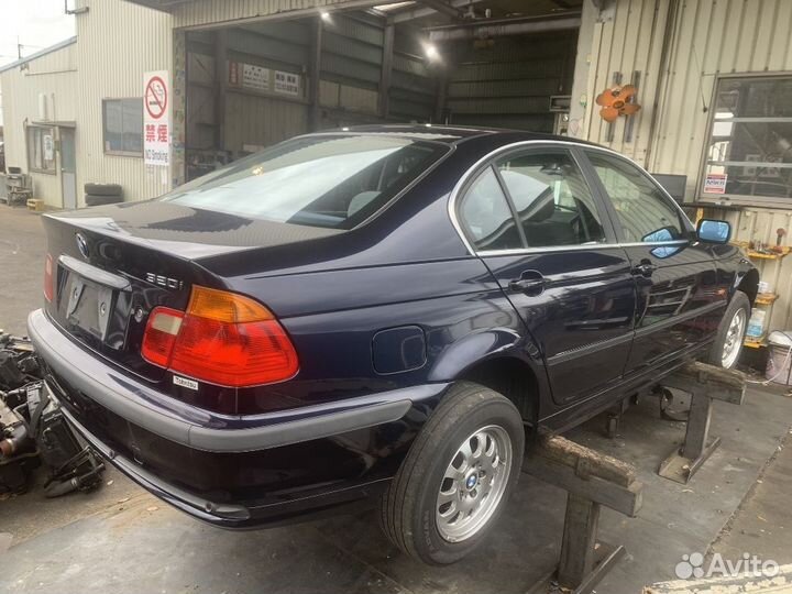 В разборе Bmw 3-Series E46