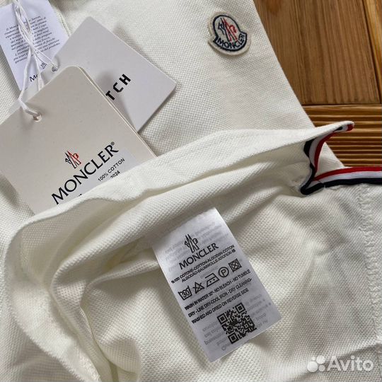 Поло Moncler