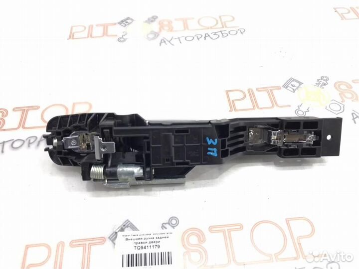 Внешняя ручка задней правой двери Nissan Teana (J