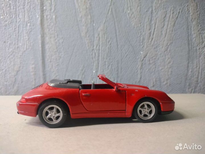 Моделька Porsche Carrera