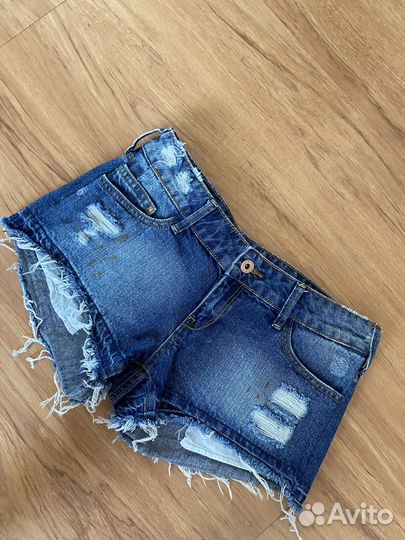 Джинсовые шорты