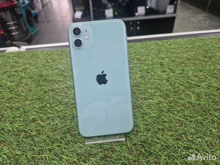 iPhone 11, 64 ГБ