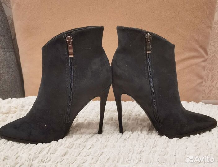 Ботильоны замшевые 38