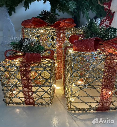 Светящиеся подарки под елку