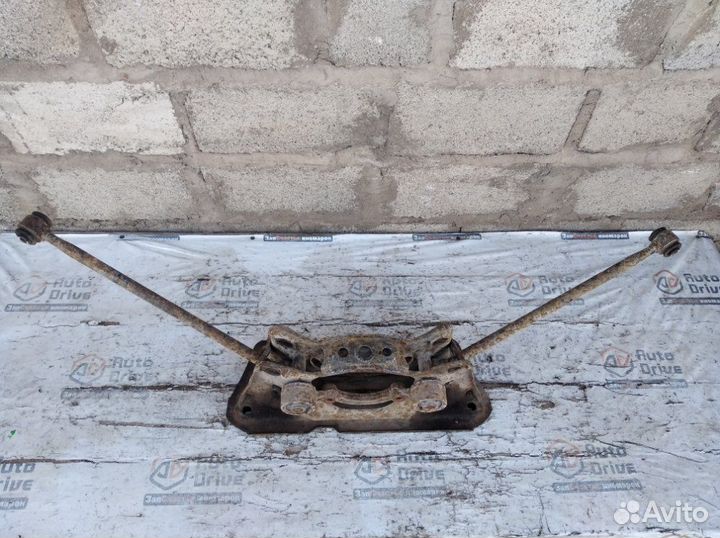 Подрамник задний Toyota Rav4 ACA20 1AZ 2001