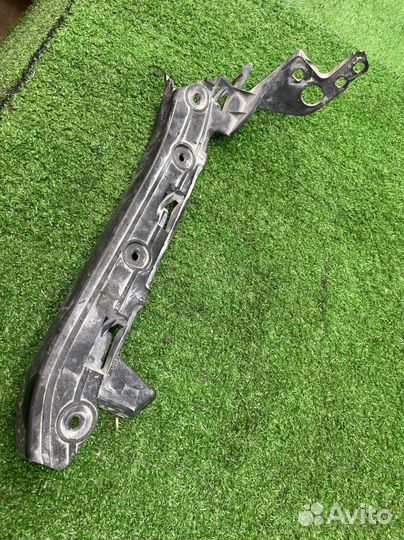 Кронштейн бампера левый Porsche Cayenne 957 6035