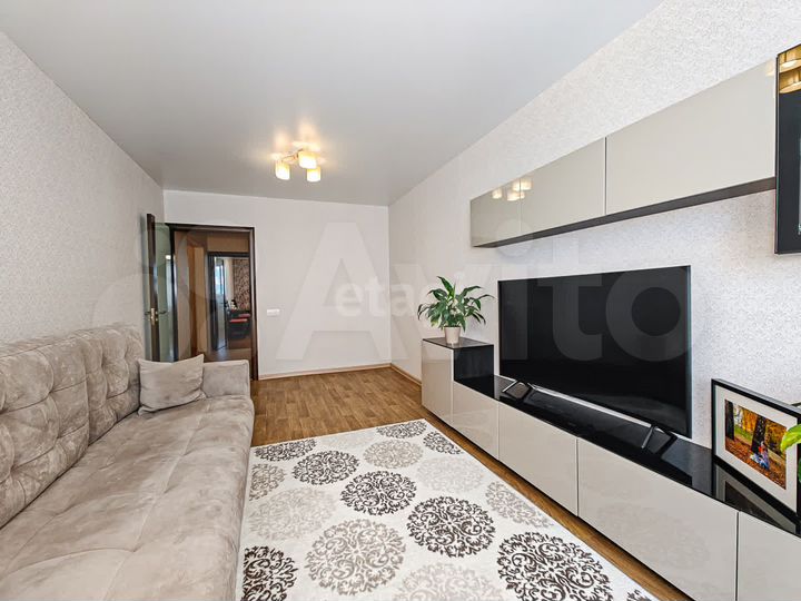 3-к. квартира, 84 м², 8/17 эт.