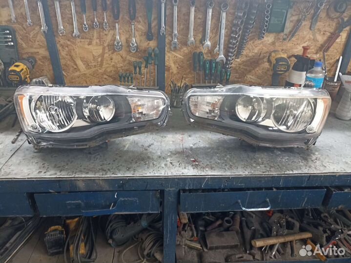 Передние фары Lancer 10