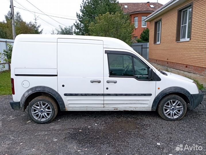 Ford Transit Connect цельнометаллический, 2005
