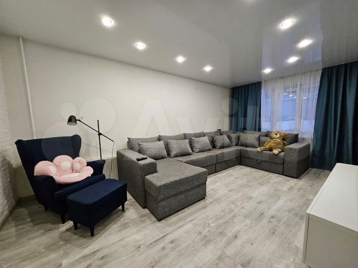 4-к. квартира, 92,9 м², 3/9 эт.