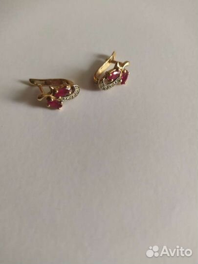 Золотые серьги