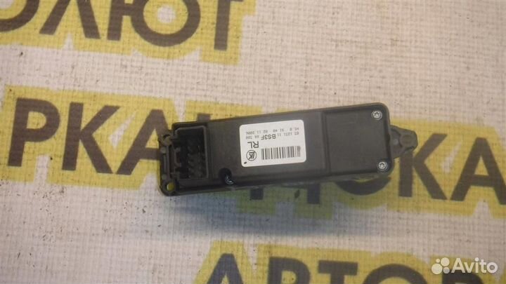 Кнопка стеклоподъемника Mazda Mazda 3 (BK) 2002-2