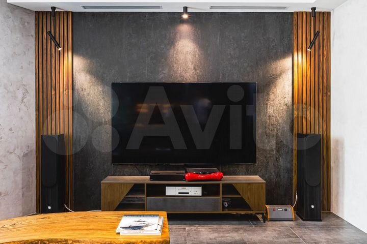 4-к. квартира, 135 м², 17/24 эт.