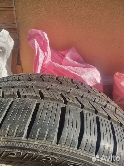 Pirelli Scorpion Ice&Snow 295/35 R21