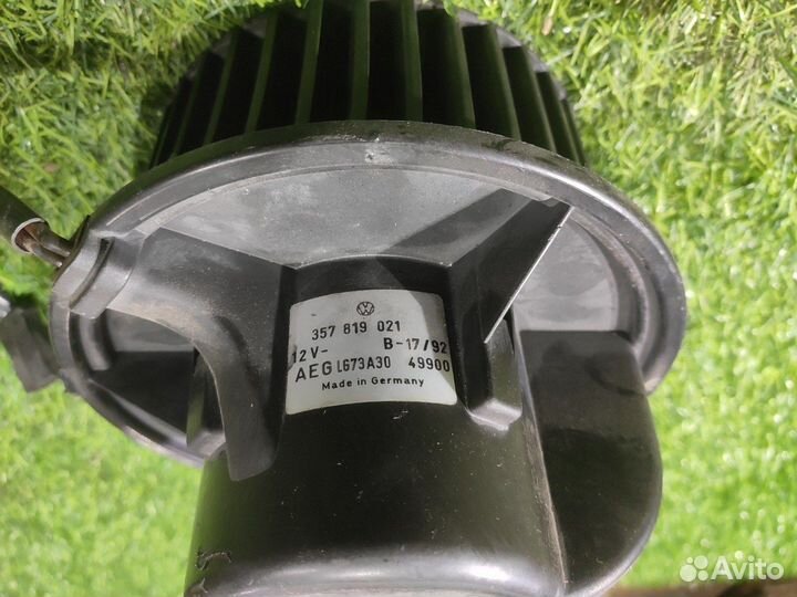 Моторчик отопителя Volkswagen Passat B3