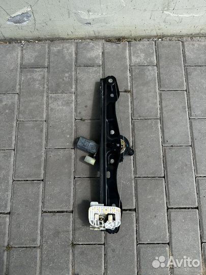 Стекло подьемник зад/правый Bmw f30