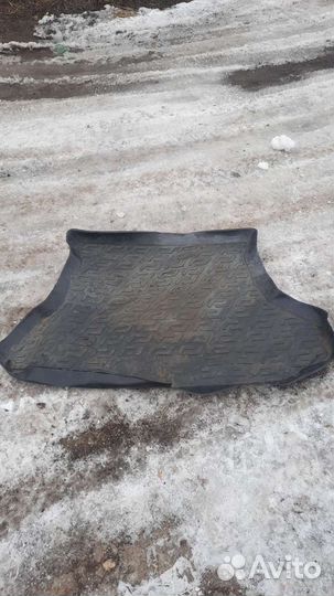 Коврик в багажник priorа