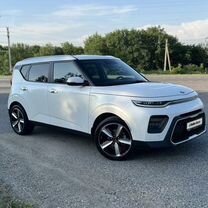 Kia Soul 2.0 AT, 2021, 51 000 км, с пробегом, цена 2 600 000 руб.