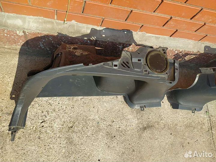 Обшивка багажника Toyota Corolla HB EE111