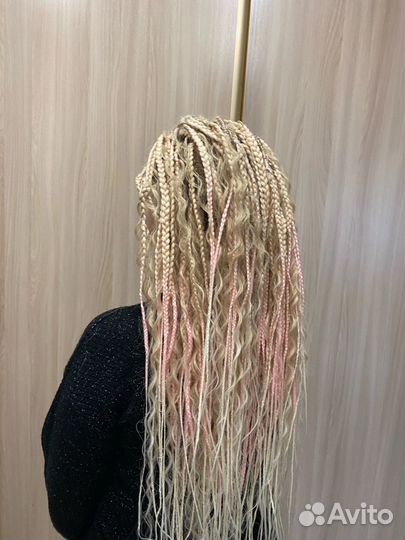 Модель афрокудри