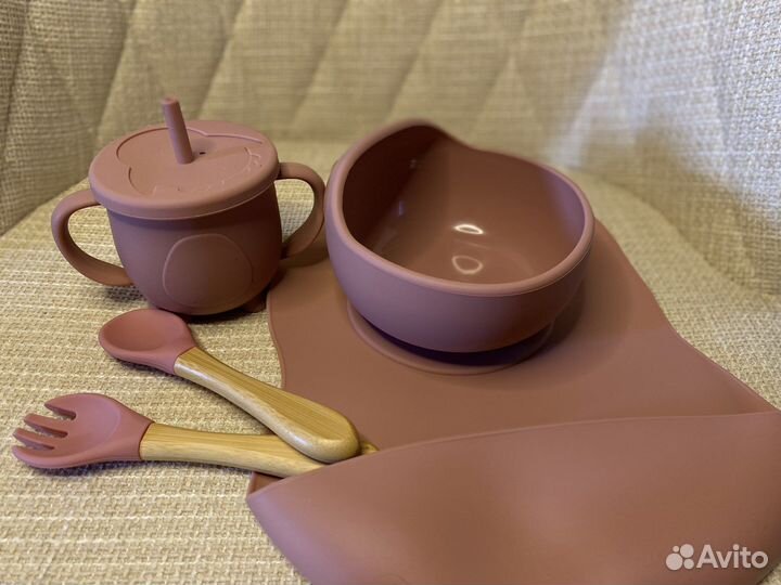 Набор столовой посуды для детей из силикона