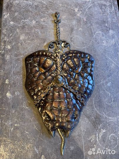 Кованный щит Сувенир. Ручная работа