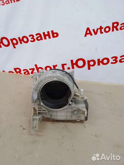 Корпус вентилятора печки Toyota caldina