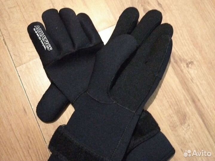 Перчатки неопреновые