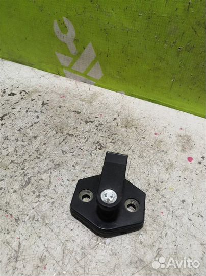 Ответная часть замка двери бмв Е39