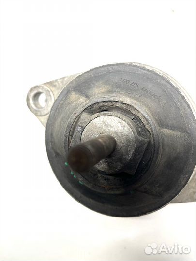 Подушка двигателя Audi 100С4