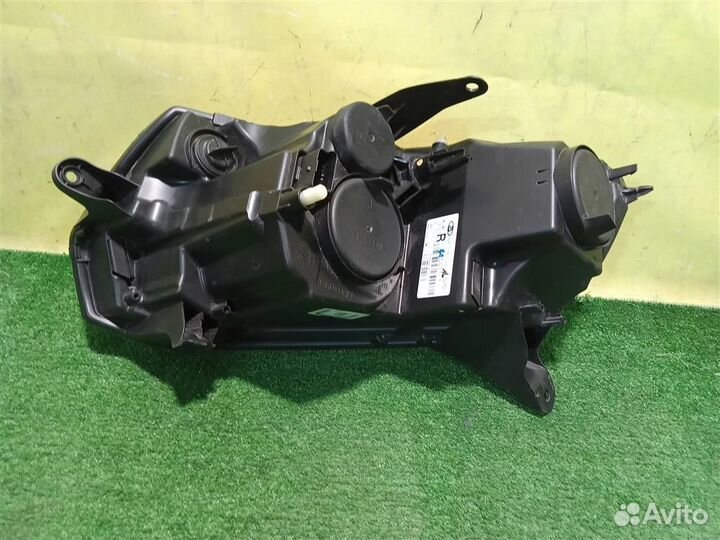 Фара правая LADA Largus 2021