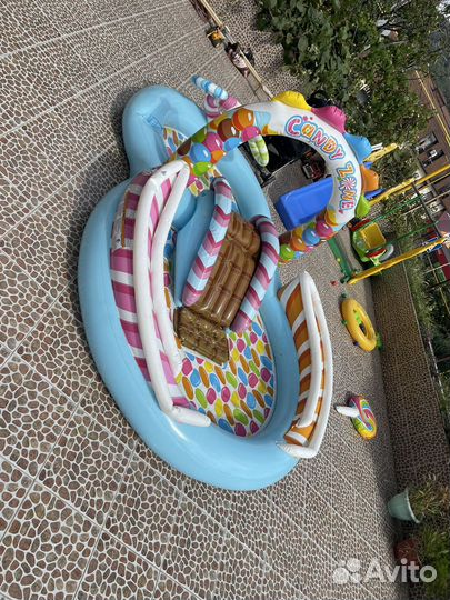 Надувной игровой центр бассейн