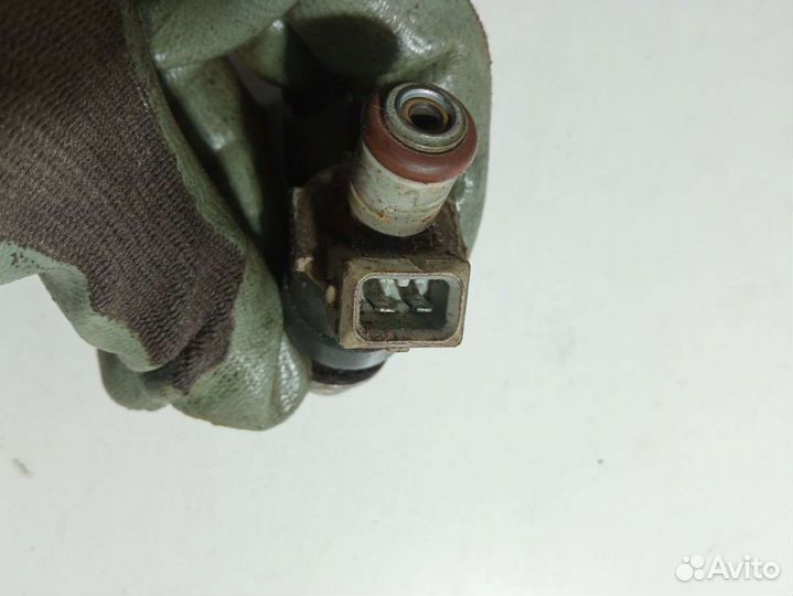 Форсунка Audi 80 B4 078133551D