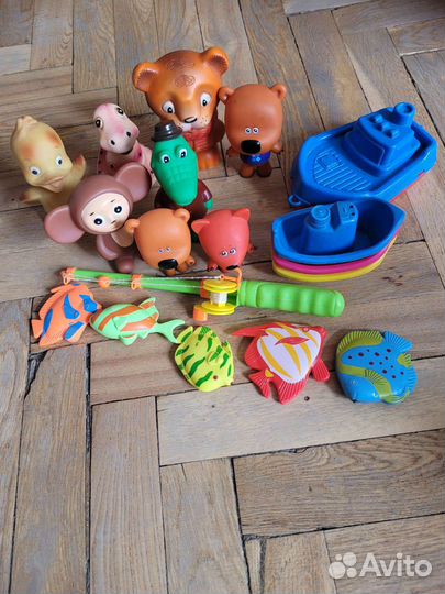 Игрушки для купания в ванной/на пляже