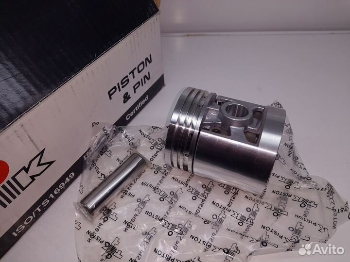 Nissan Patrol (160) Комплект поршней Новый