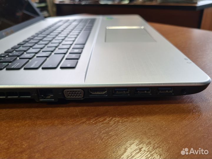 Ноутбук asus x751lb