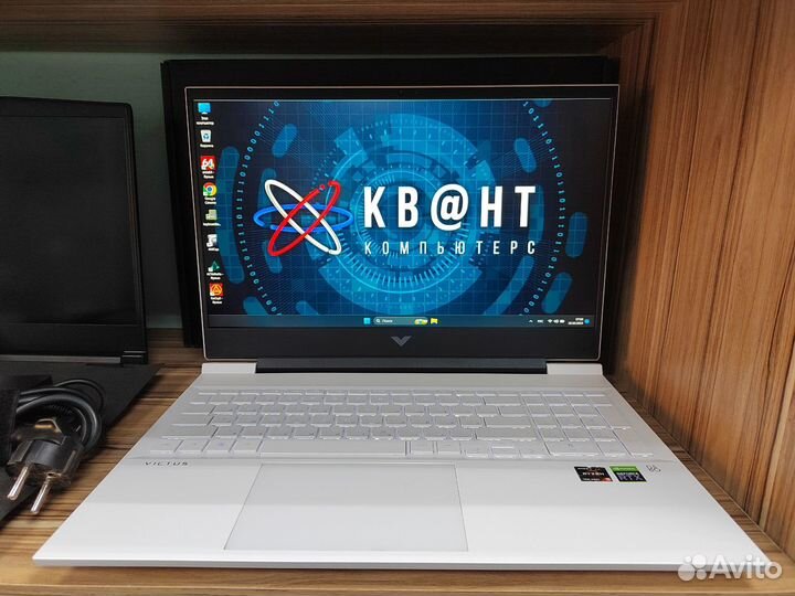 Красивый игровой ноутбук HP Victus на гарантии