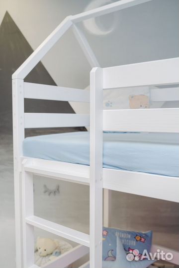 Новая двухъярусная кроватка-домик