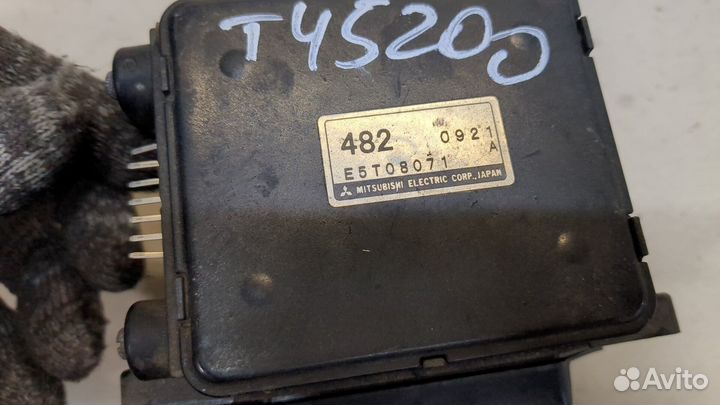 Измеритель потока воздуха Mitsubishi Galant