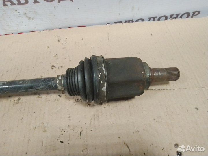 Полуось привод передний правый Opel Astra J