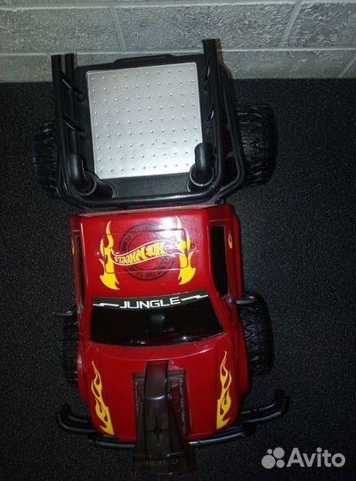 Машина на радиоуправлении