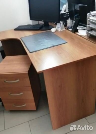 2 стола и тумба