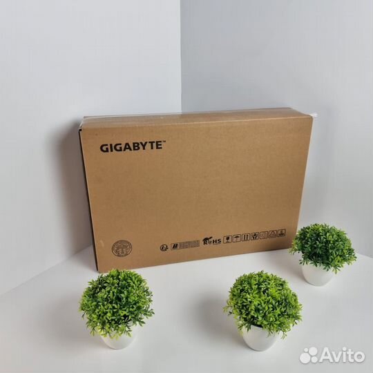 Мощный игровой ноутбук gigabyte RTX4060/Core i7