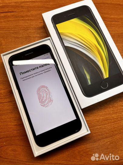 iPhone SE (2020), 64 ГБ
