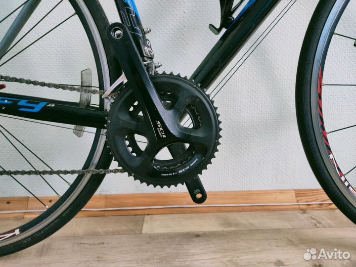 Шоссейный велосипед Giant defy