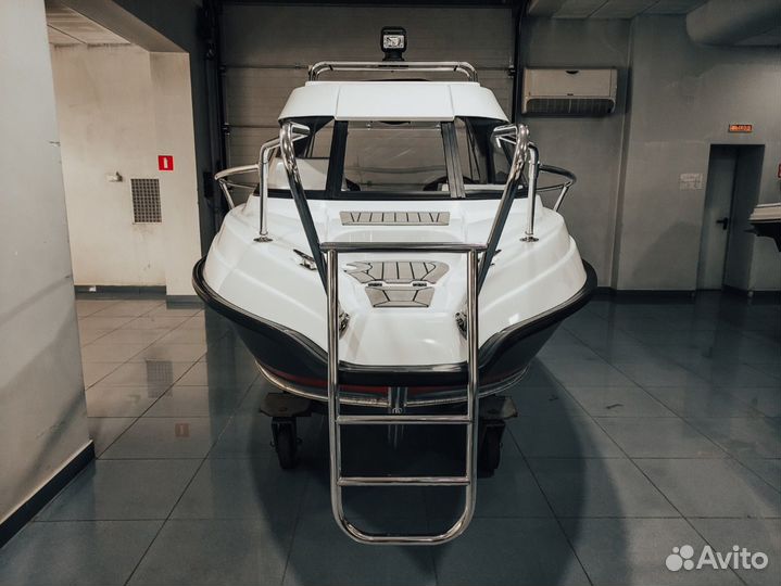 Катер с хардтопом BossForr 580 HT