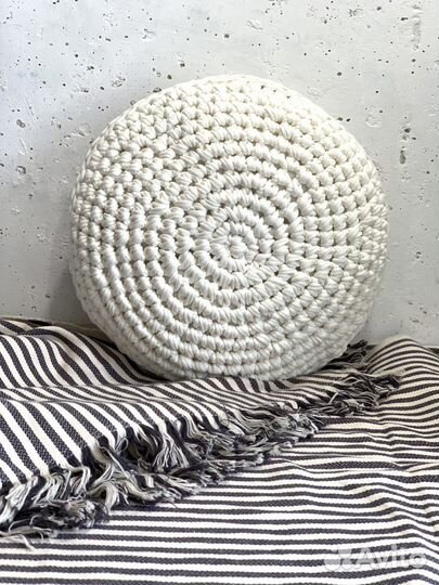 Подушка 35 см диаметр