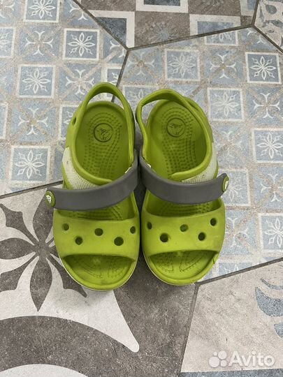 Сандалии crocs c8