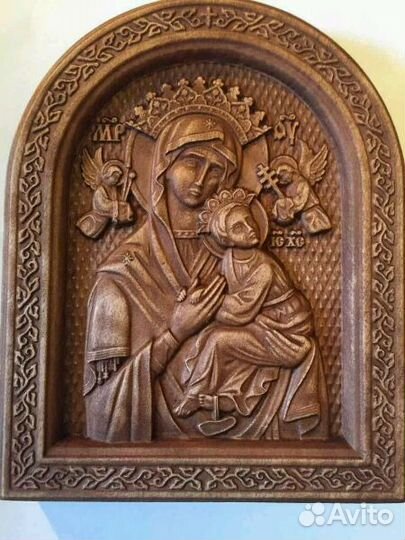 Икона деревянная резная 